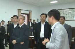 李鸿忠书记来访龙8头号玩家智慧养老服务中心